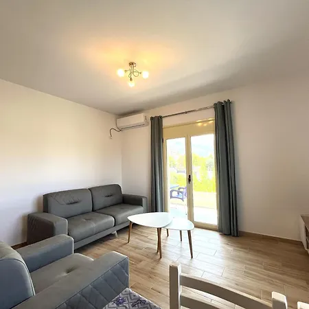 4 Stinet Apartman *