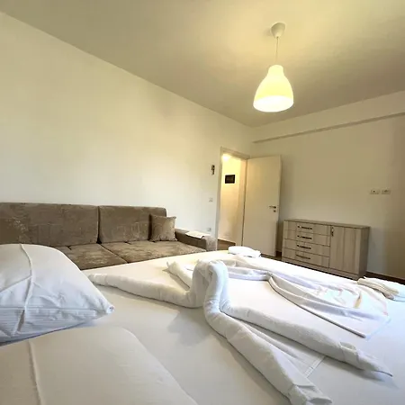 4 Stinet Apartment