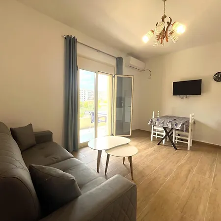 4 Stinet * Vlorë