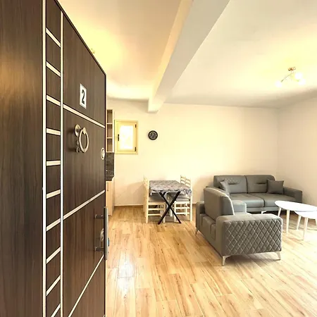 4 Stinet アパート Vlorë